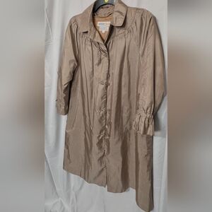 Elegant Tan Trench Coat for Women